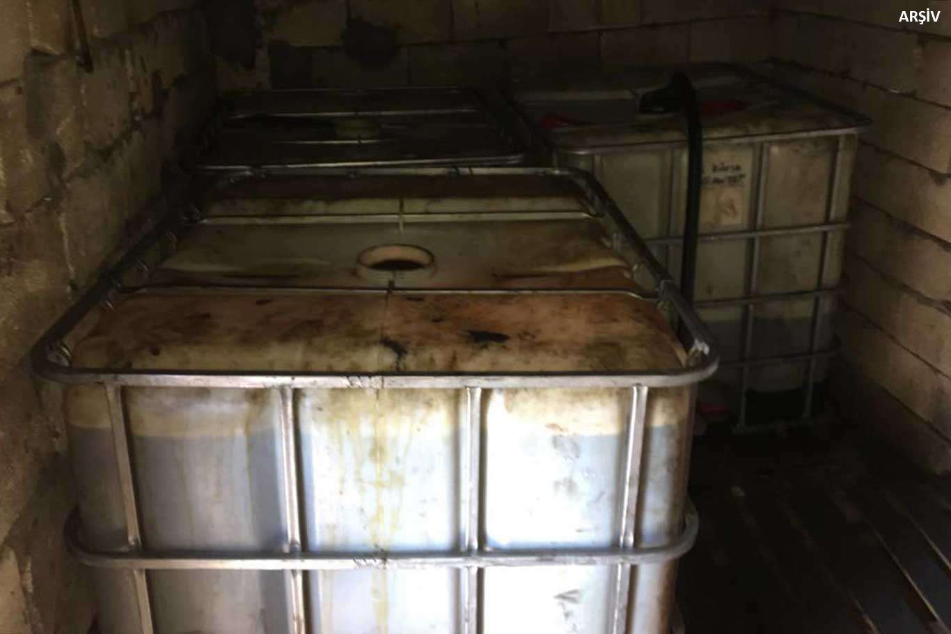 İstanbul'da 35 bin litre "10 Numara Yağ" ele geçirildi İstanbul'da 35 bin litre "10 Numara Yağ" ele geçirildi